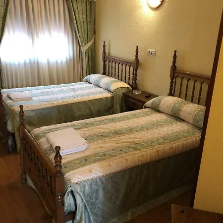 Hostal El Escudo-2
